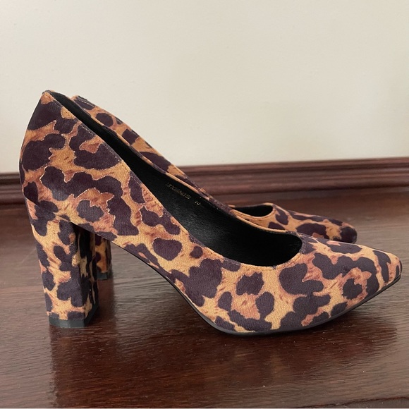 Leopard print suede block heels - Picture 1 of 10